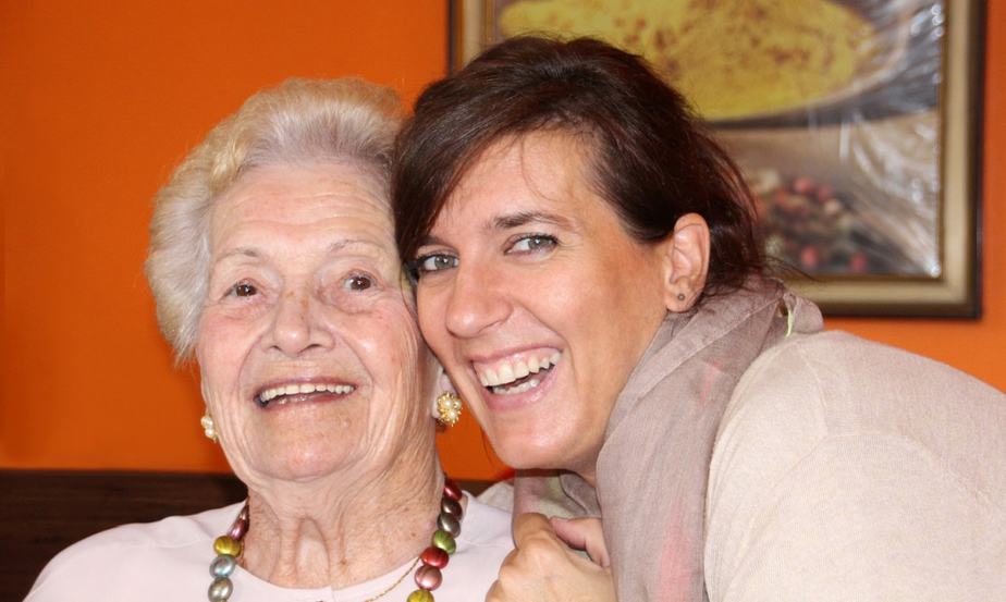 How to talk to someone with Alzheimer's or dementia
