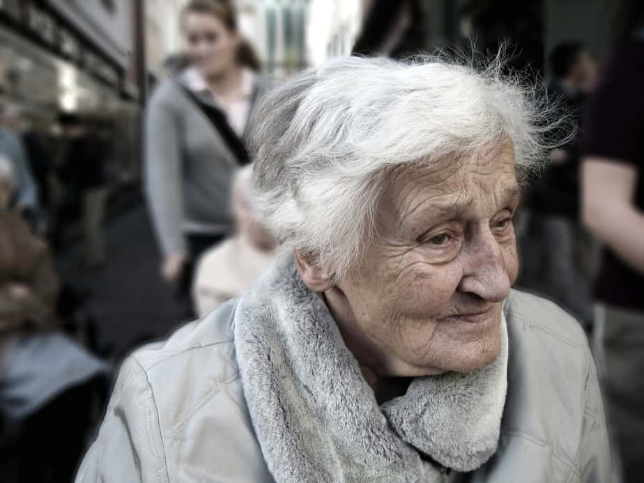 How to Talk to Someone with Alzheimer’s or Dementia