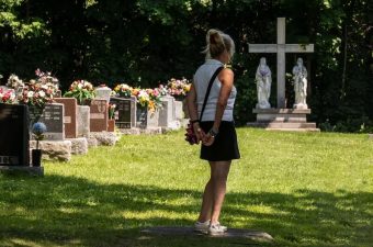 A Complete Guide to Burial Insurance in the US